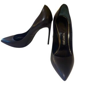 Tom Ford Pointed Toe Pumps (4.3”) in Black Sheep Leather Size 37.5 EUC